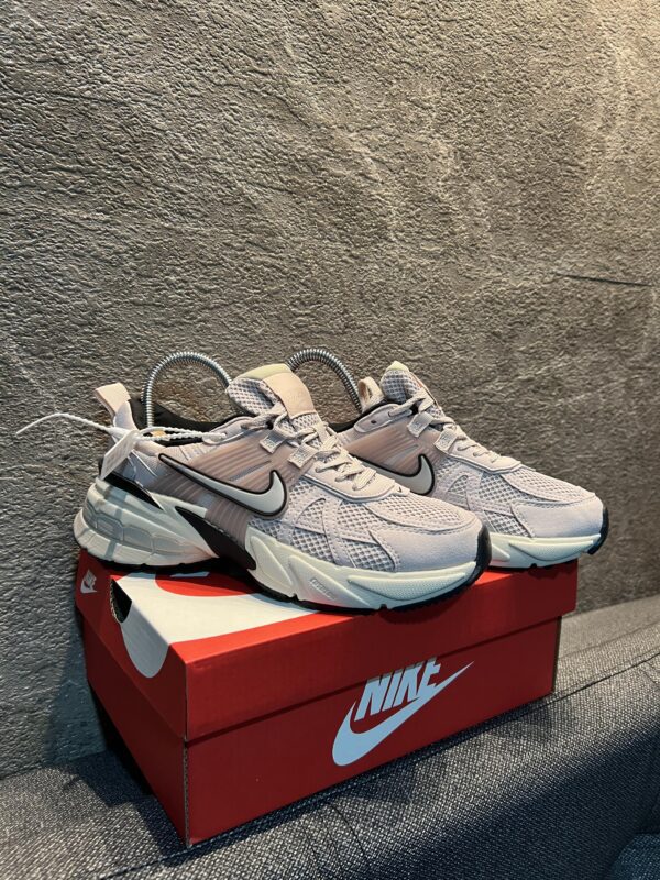 Nike V2k Run - Imagen 4